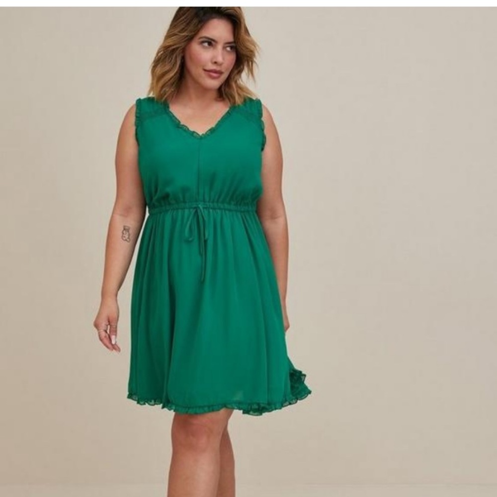 Torrid Chiffon Ruffle Trim Mini Dress Kelly Green NWOT 3 - Picture 2 of 8